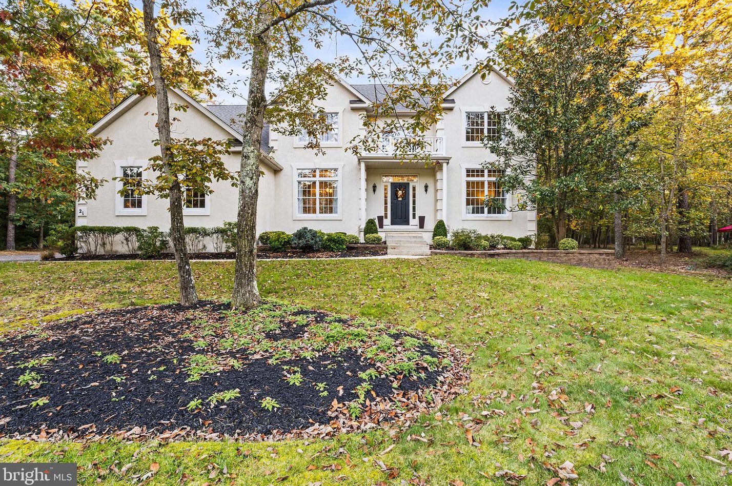 21 Abingdon Ave, Medford, NJ 08055-3361