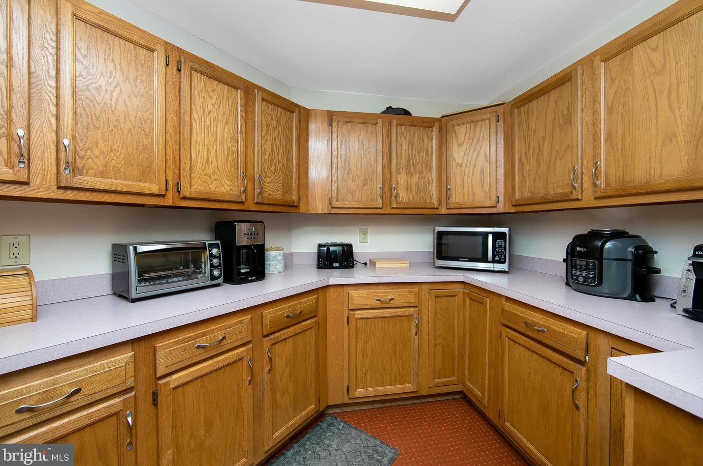 28 Centennial Dr, Medford NJ  08055-8139 exterior