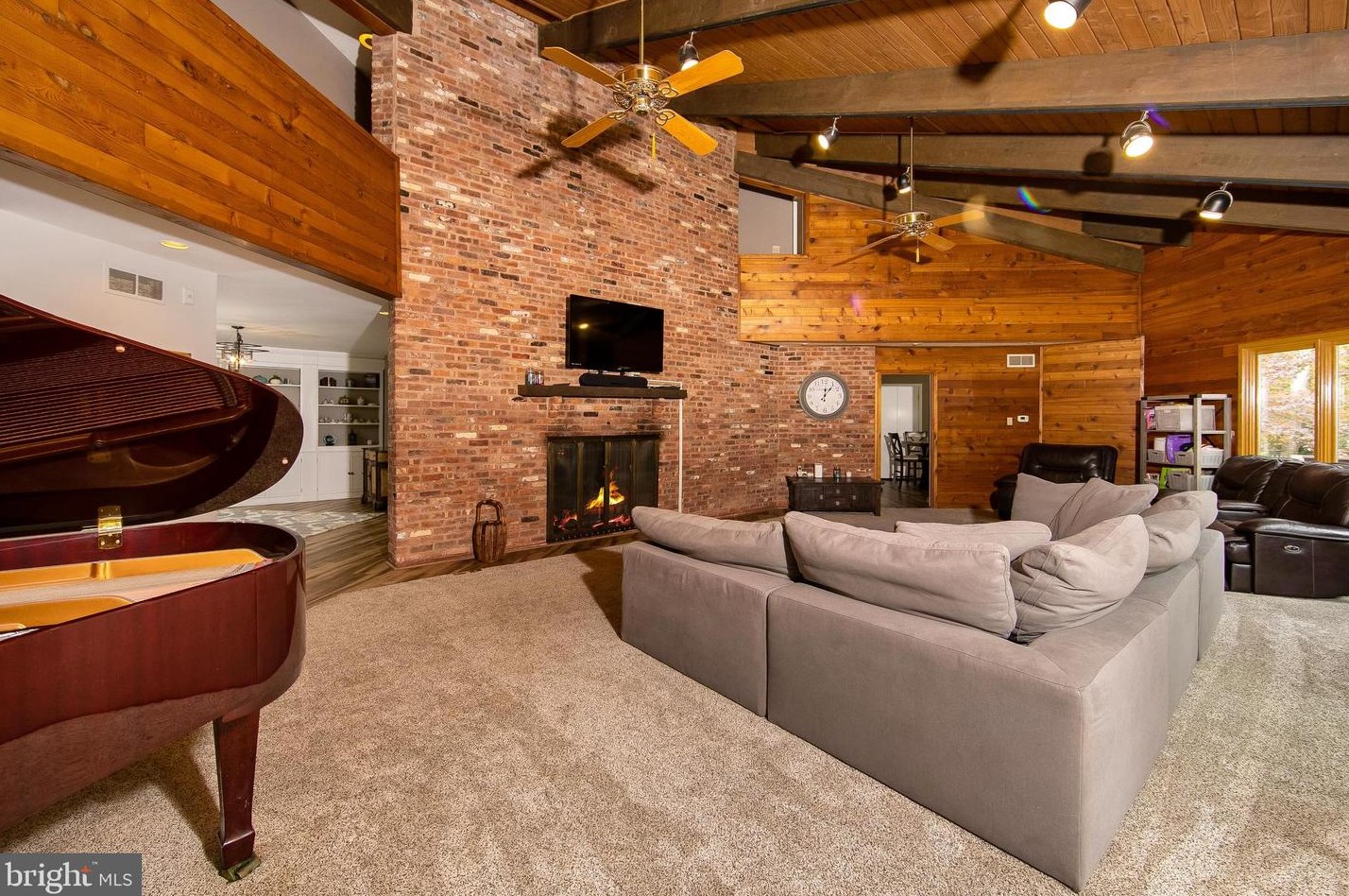 28 Centennial Dr, Medford NJ  08055-8139 exterior