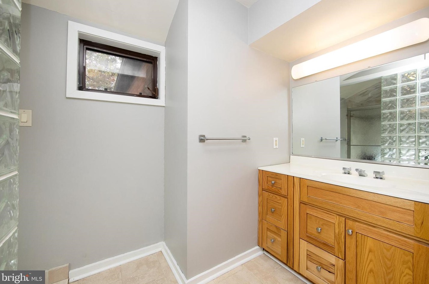 28 Centennial Dr, Medford NJ  08055-8139 exterior