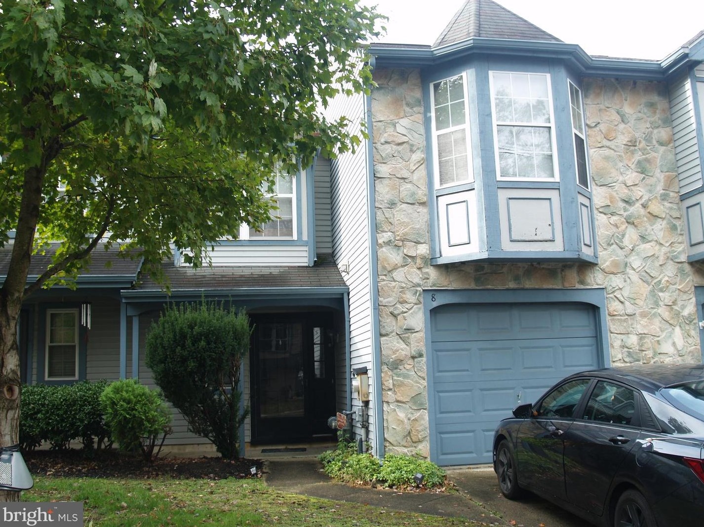 8 Knighton Ln, Mount Laurel, NJ 08054