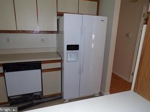 306 Andrews Ln, Moorestown, NJ 08057