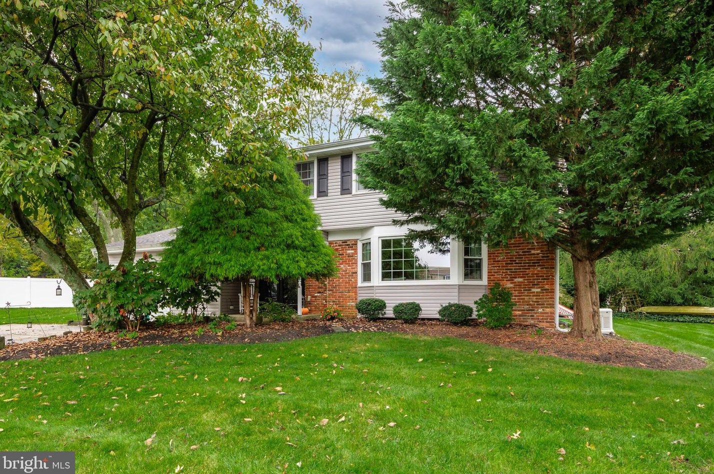 818 Braddock Terrace, Mount Laurel, NJ 08054