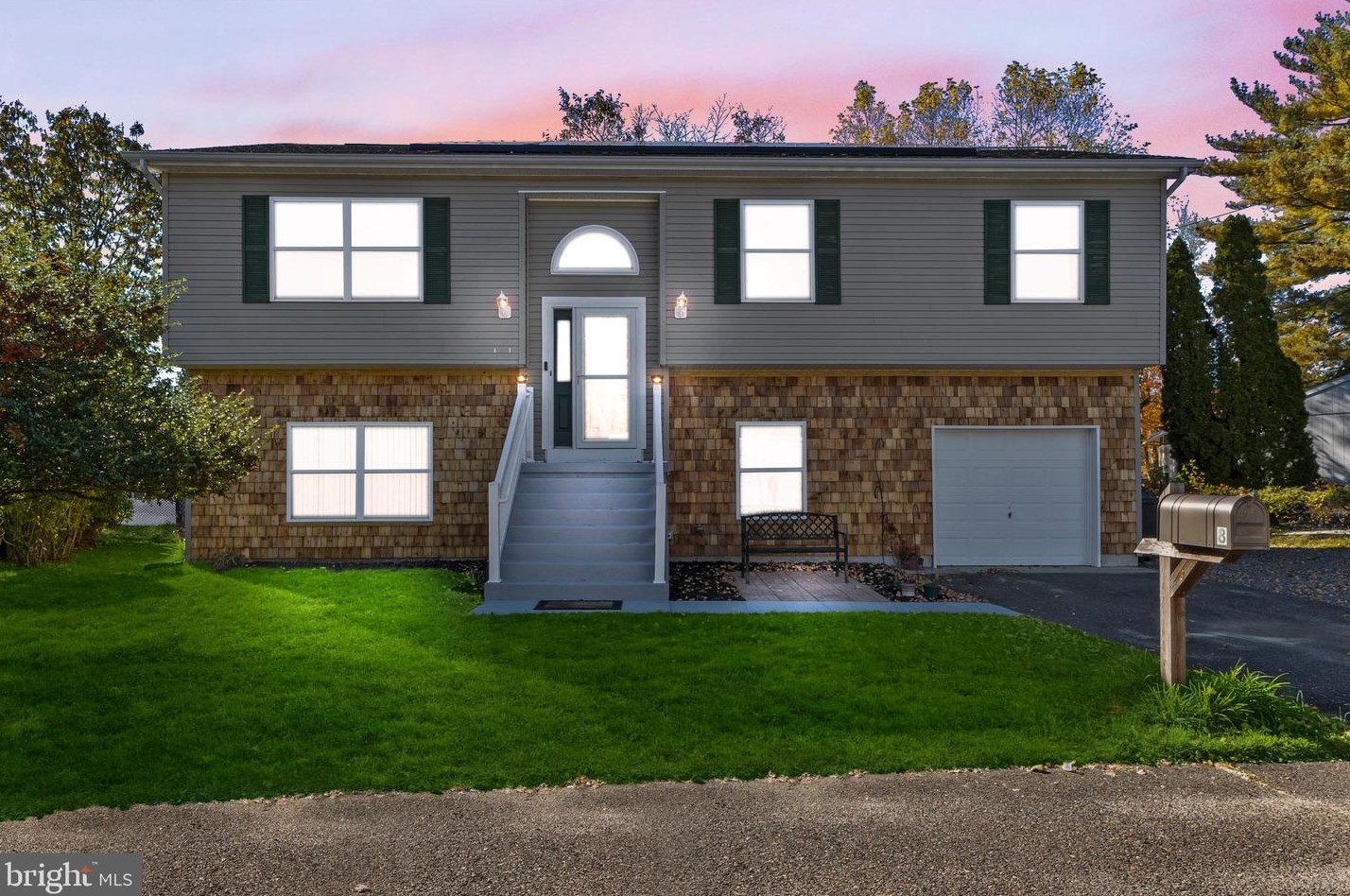 8 Sommers Ln, Browns Mills, NJ 08015