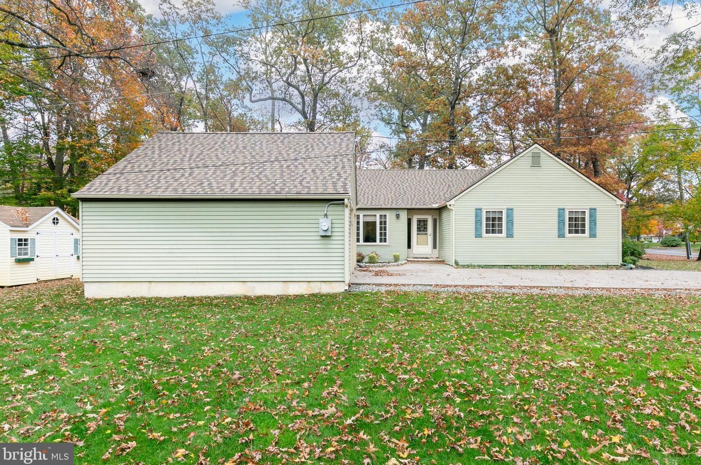 46 Christopher Mill Rd, Medford, NJ 08055