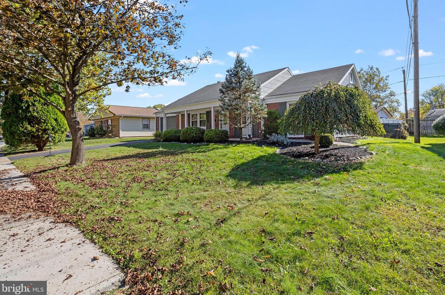 19 Nevada Ln, Willingboro, NJ 08046