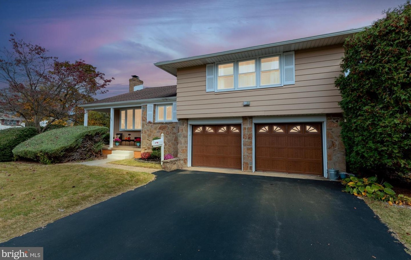800 Hilltop Rd, Riverton, NJ 08077