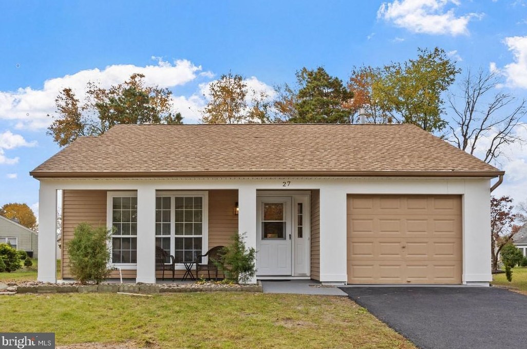 27 Buxton Ct, Southampton, NJ 08088-1043