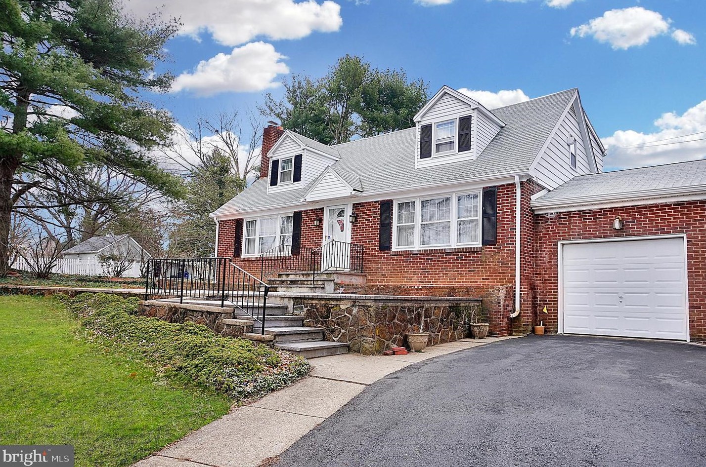 106 Fellowship Rd, Moorestown, NJ 08057