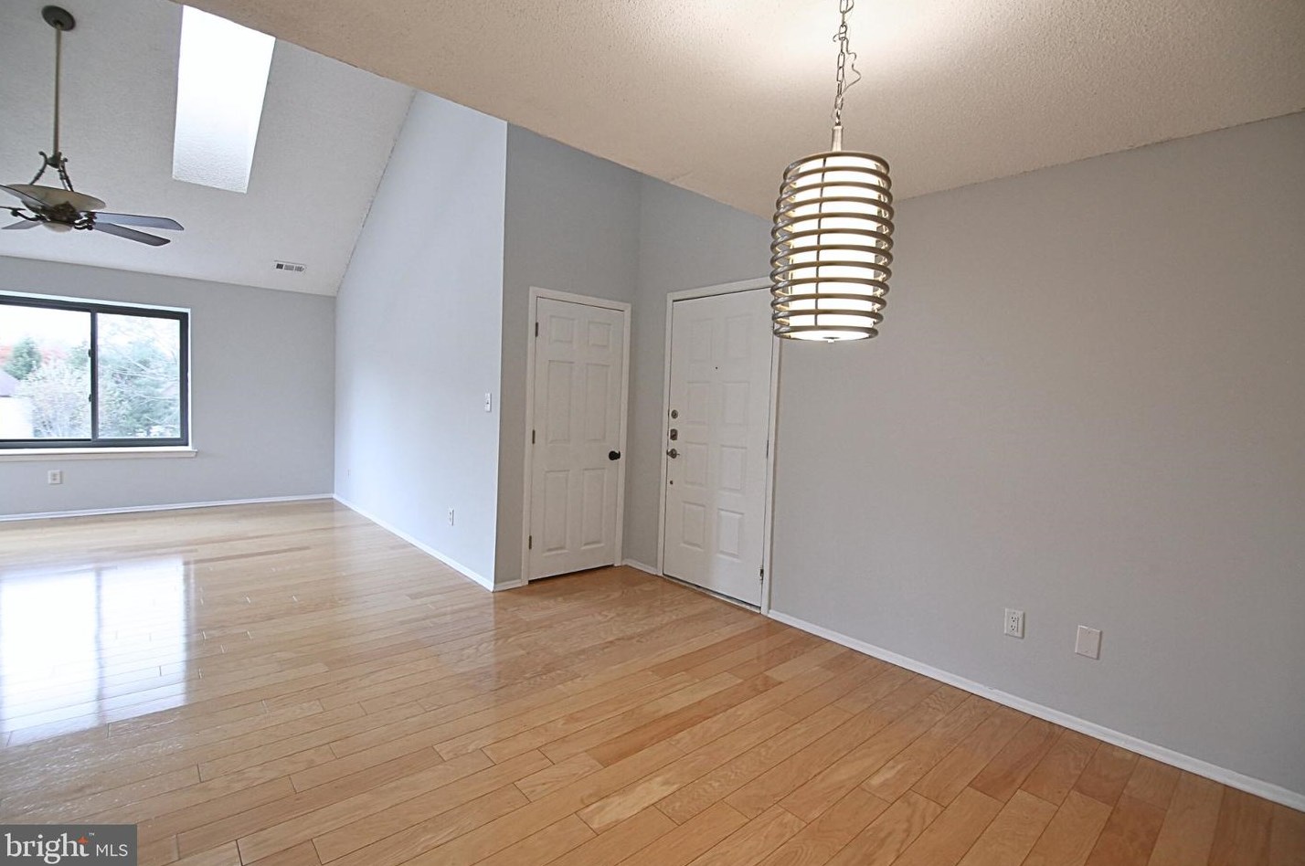 4914 Dunbarton Rd, Mount Laurel, NJ 08054