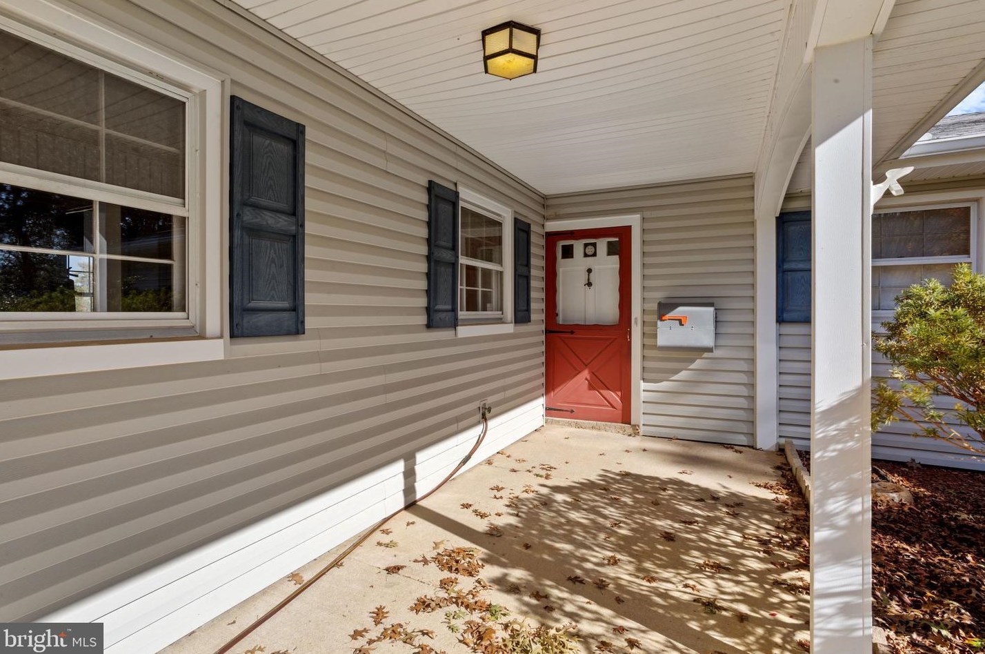 44 Country Club Rd, Willingboro, NJ 08046