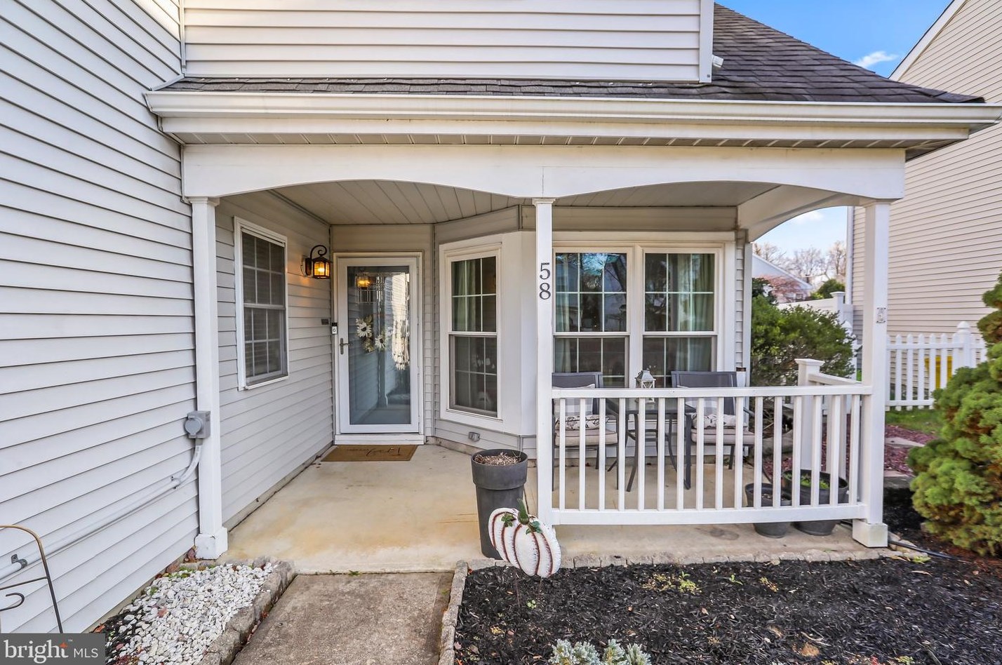 58 Ridgewood Way, Burlington, NJ 08016