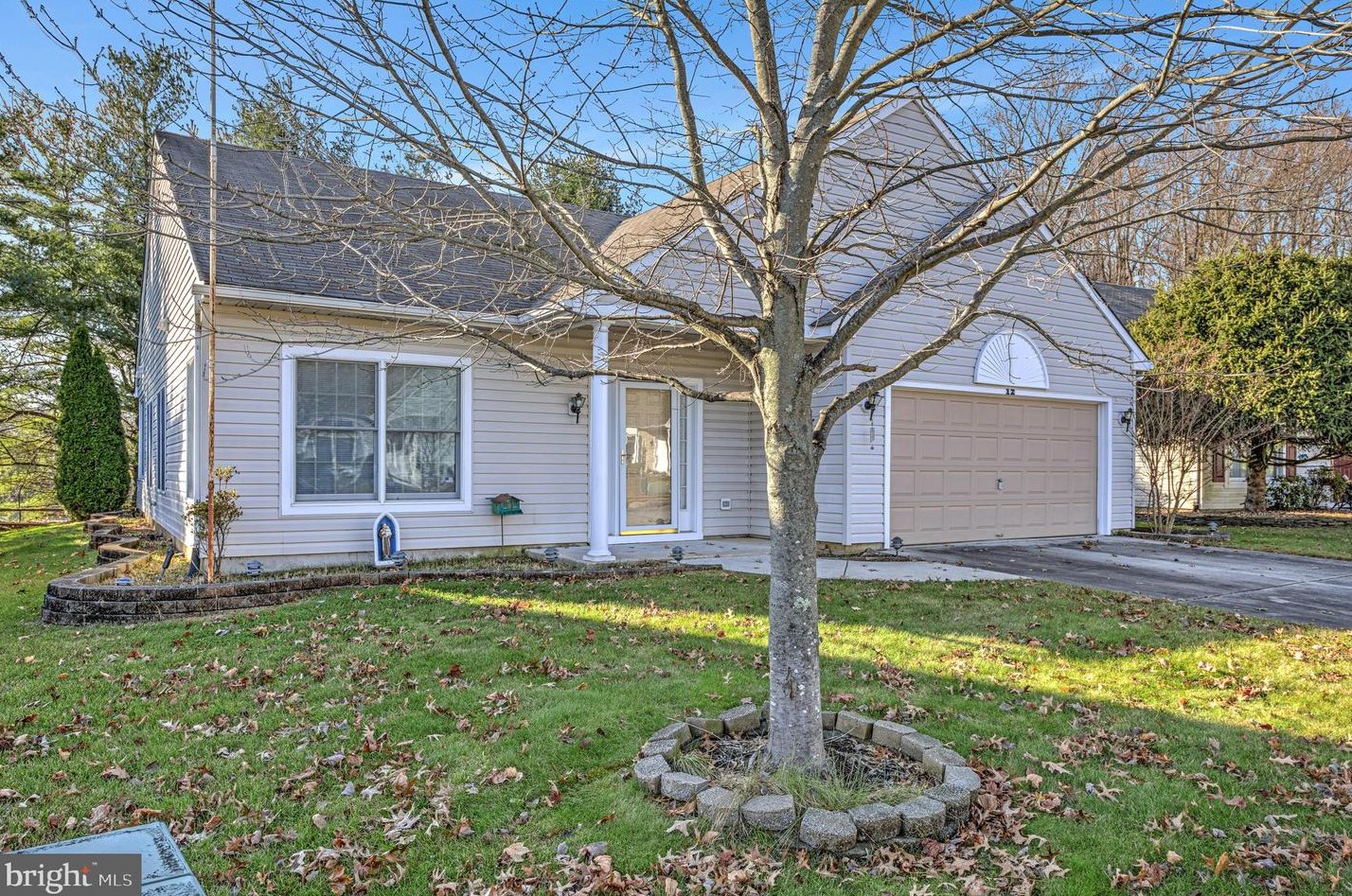 12 Wagon Wheel Ln, Columbus, NJ 08022