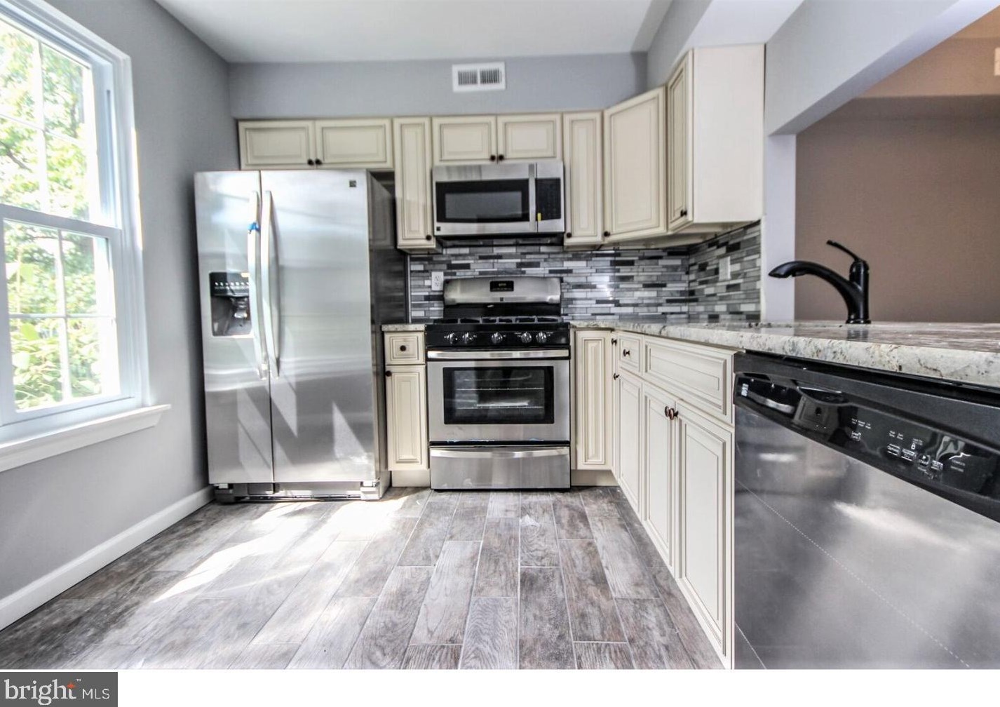 2105 Denham Ct, Mount Laurel NJ  08054-2621 exterior