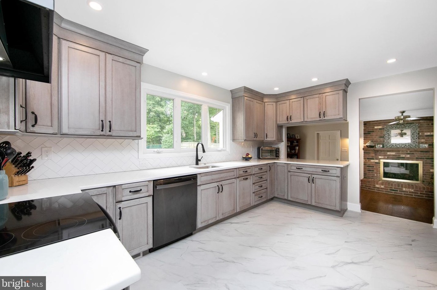 118 Christopher Mill Rd, Medford, NJ 08055-9049