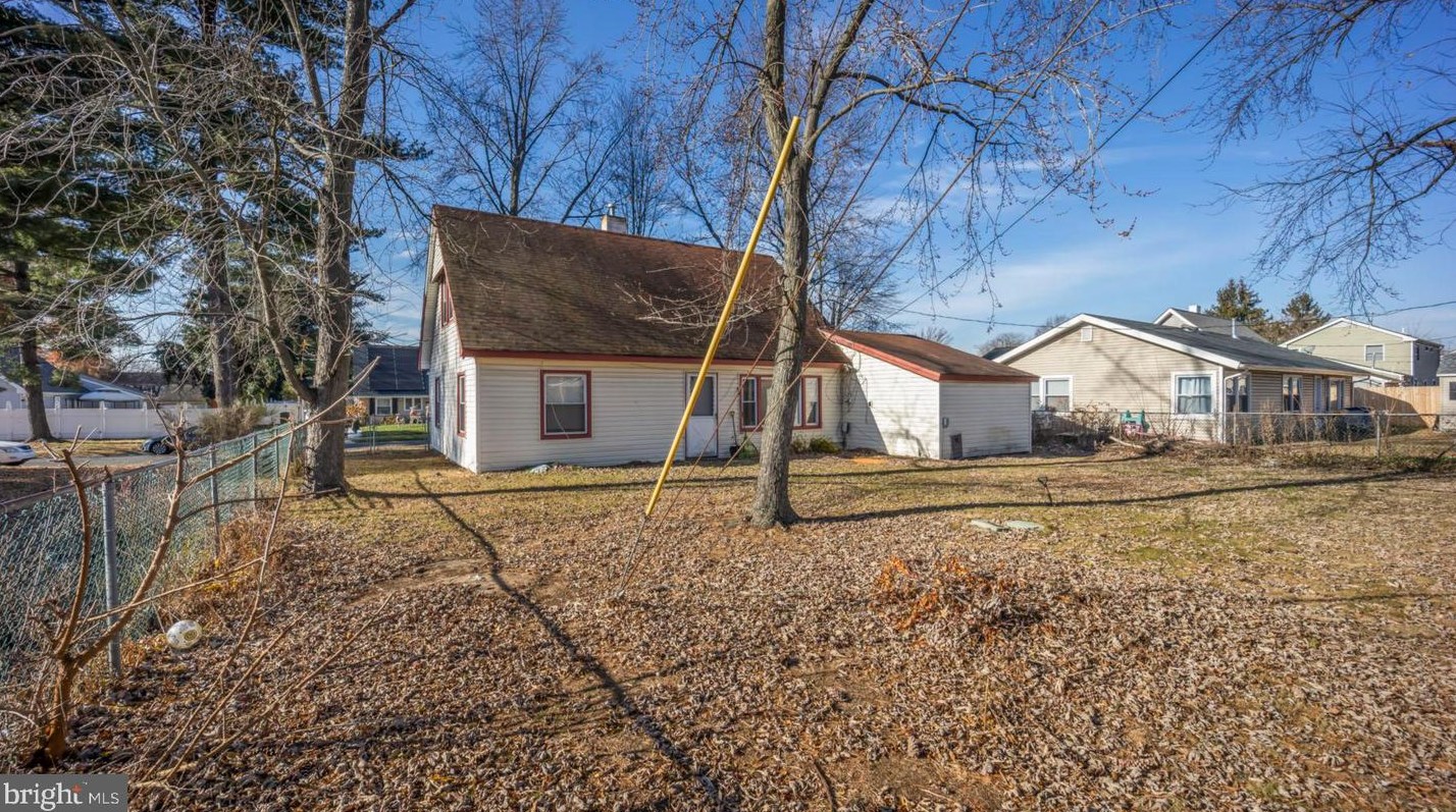 6 Spindletop Ln, Willingboro NJ  08046-1416 exterior