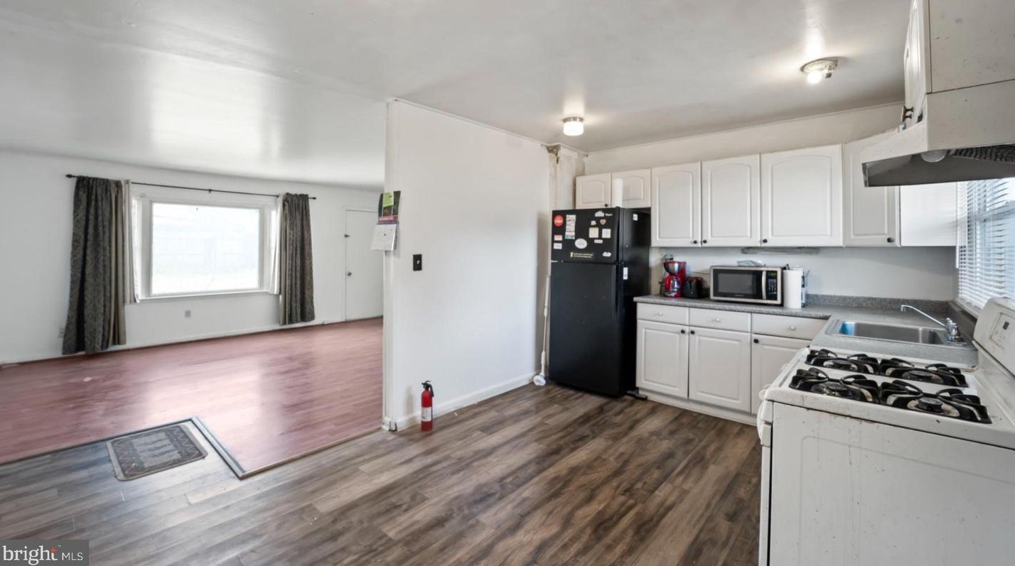 6 Spindletop Ln, Willingboro NJ  08046-1416 exterior