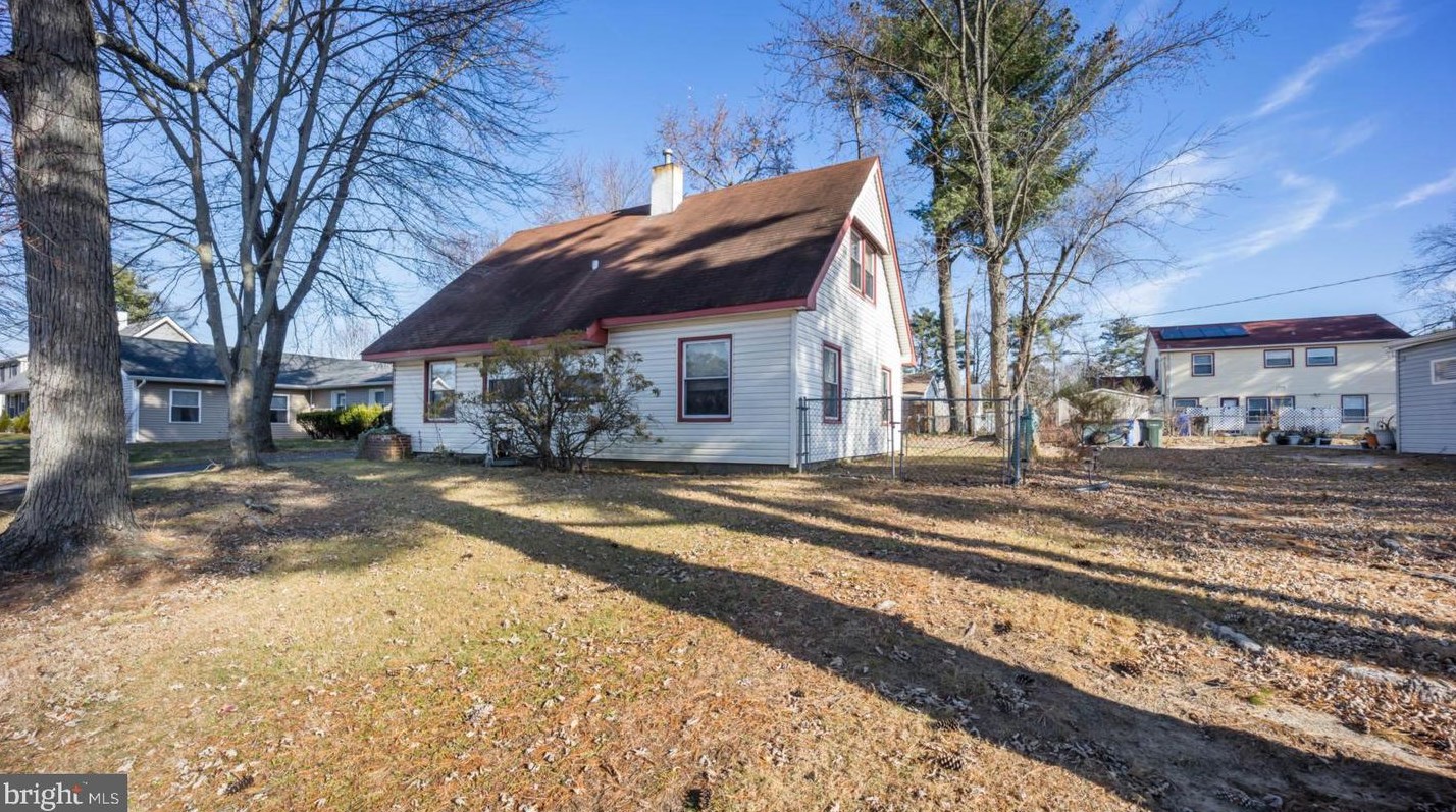 6 Spindletop Ln, Willingboro NJ  08046-1417 exterior