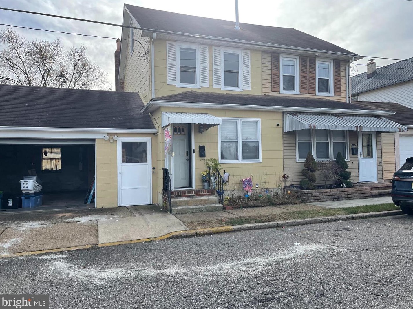 942 E Broad St, Burlington, NJ 08016