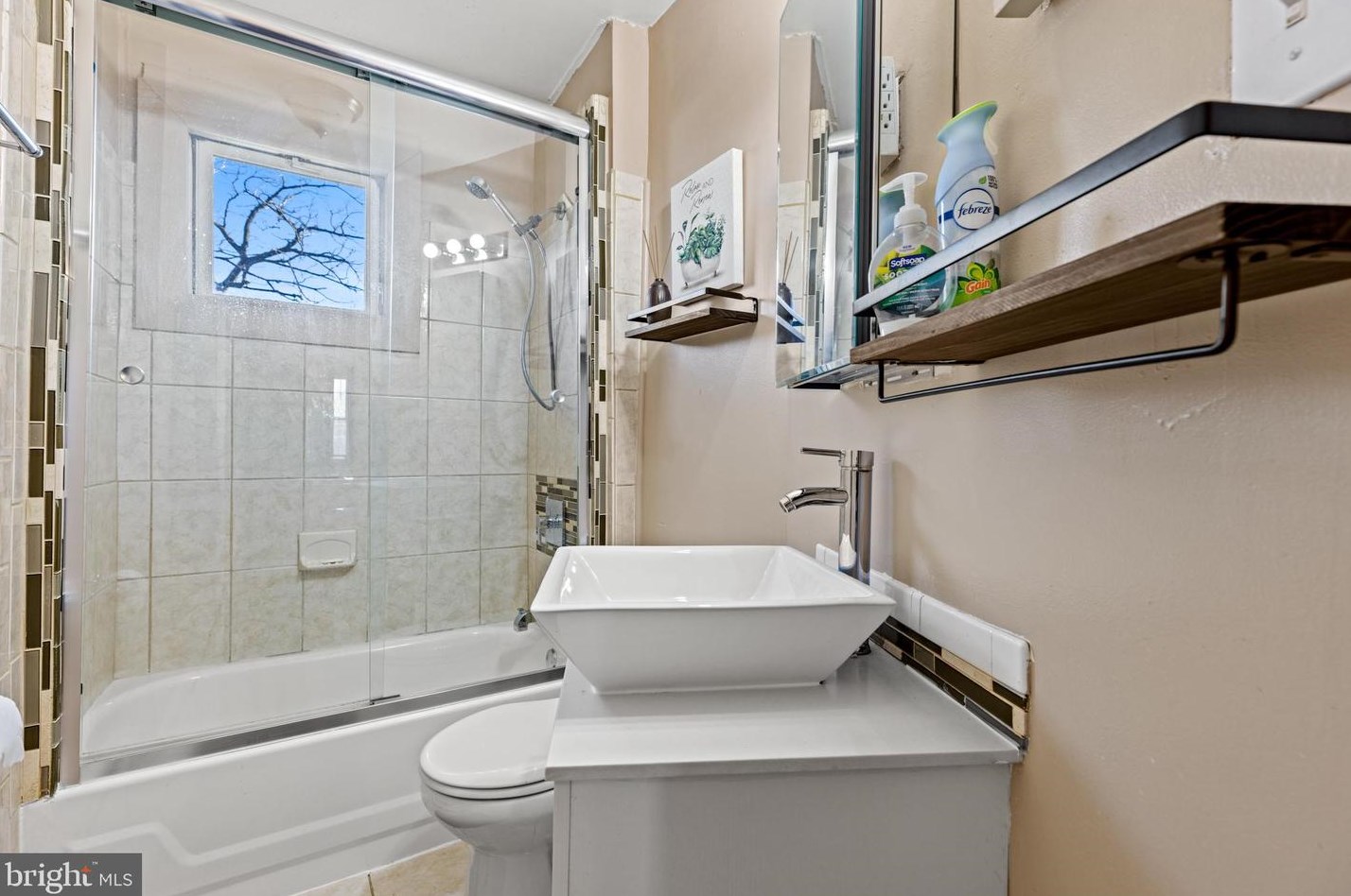 638 Manor Rd, Beverly, NJ 08010