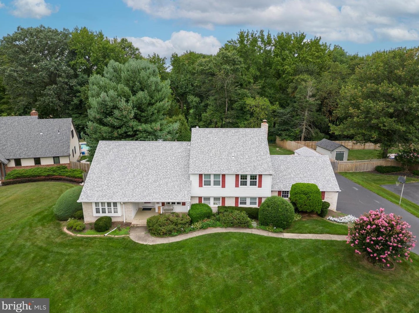 5 Shelter Rock Pl, Moorestown, NJ 08057