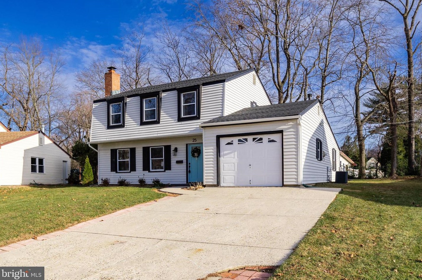25 Neptune Ln, Willingboro, NJ 08046-1312