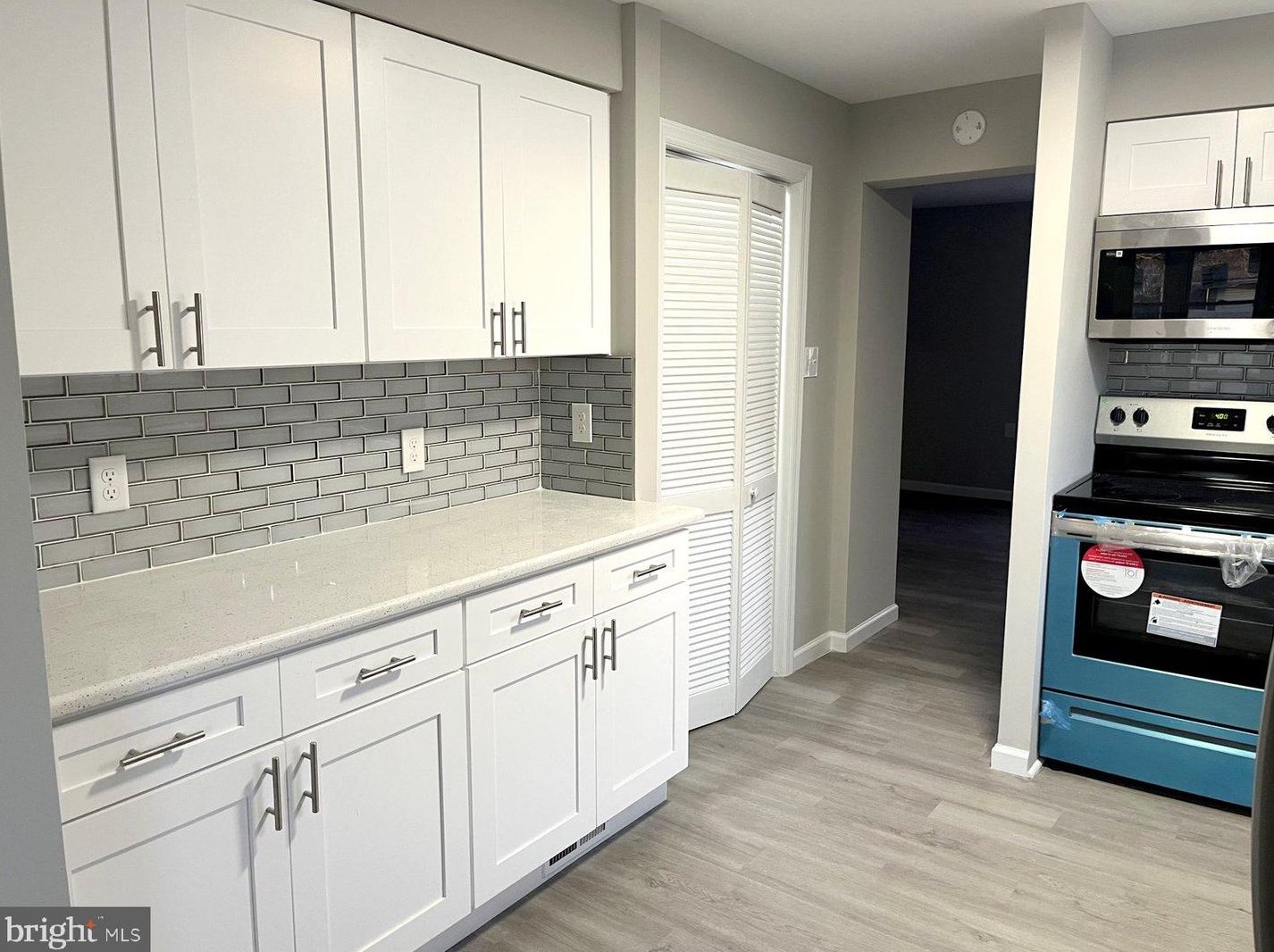 412 Hickory Ln, Mount Laurel NJ  08054-2144 exterior