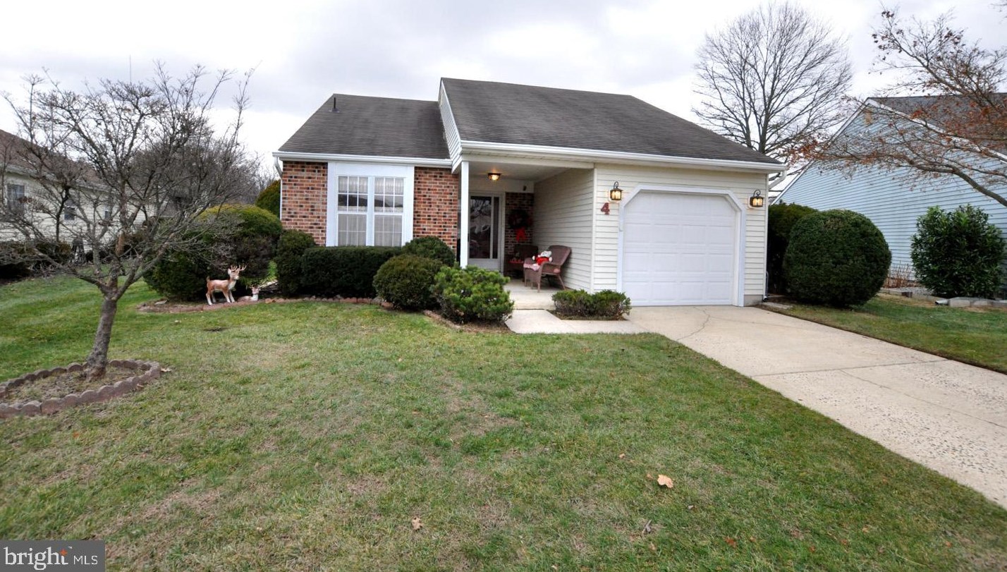 4 Raven Ct, Mount Laurel, NJ 08054-3043