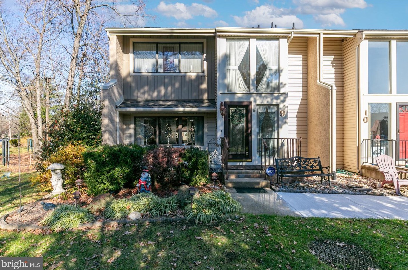 9 Tulip Ct, Mount Laurel, NJ 08054