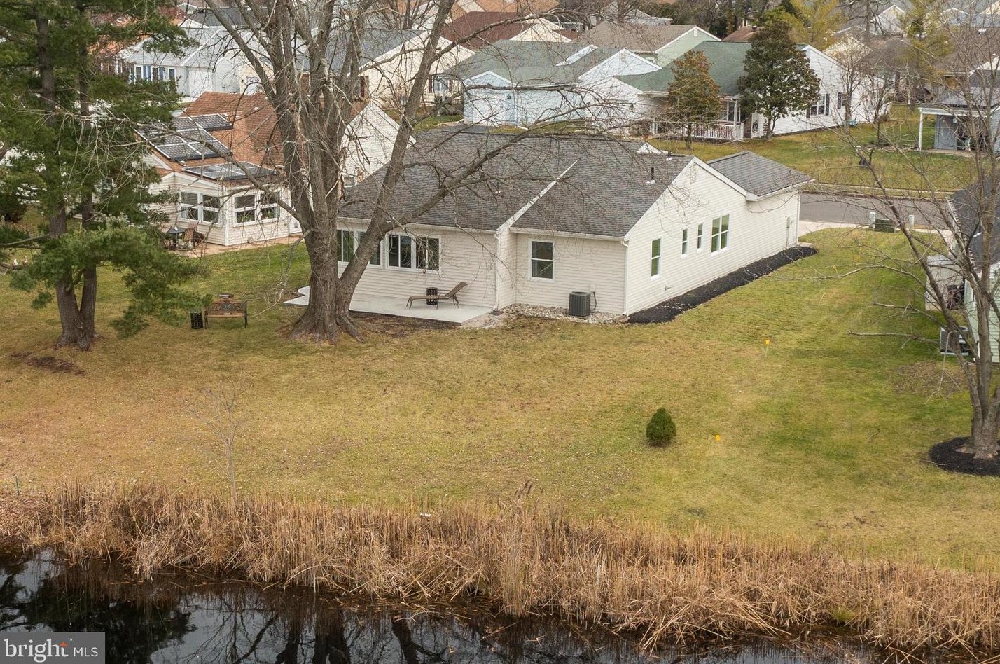 38 Chatham Pl, Southampton NJ  08088-1108 exterior