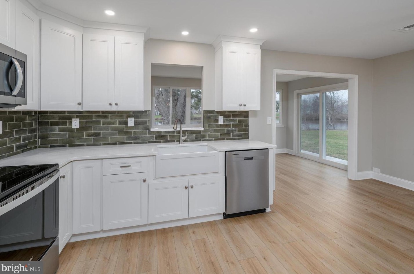 38 Chatham Pl, Southampton NJ  08088-1108 exterior
