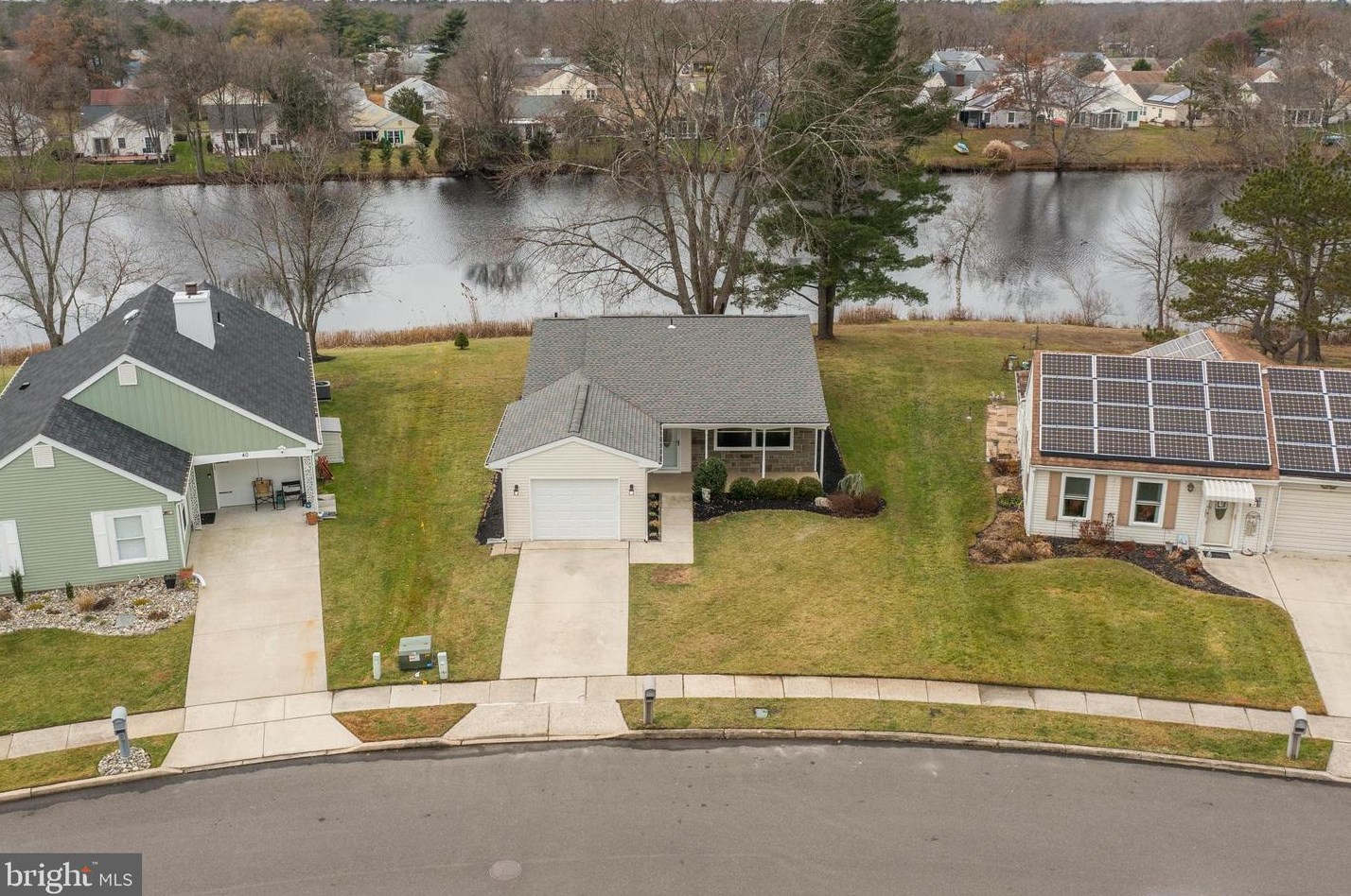 38 Chatham Pl, Southampton NJ  08088-1108 exterior