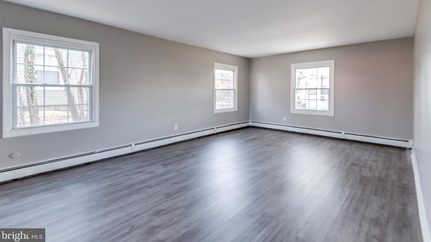 56 Belmont Ln, Willingboro, NJ 08046-1634