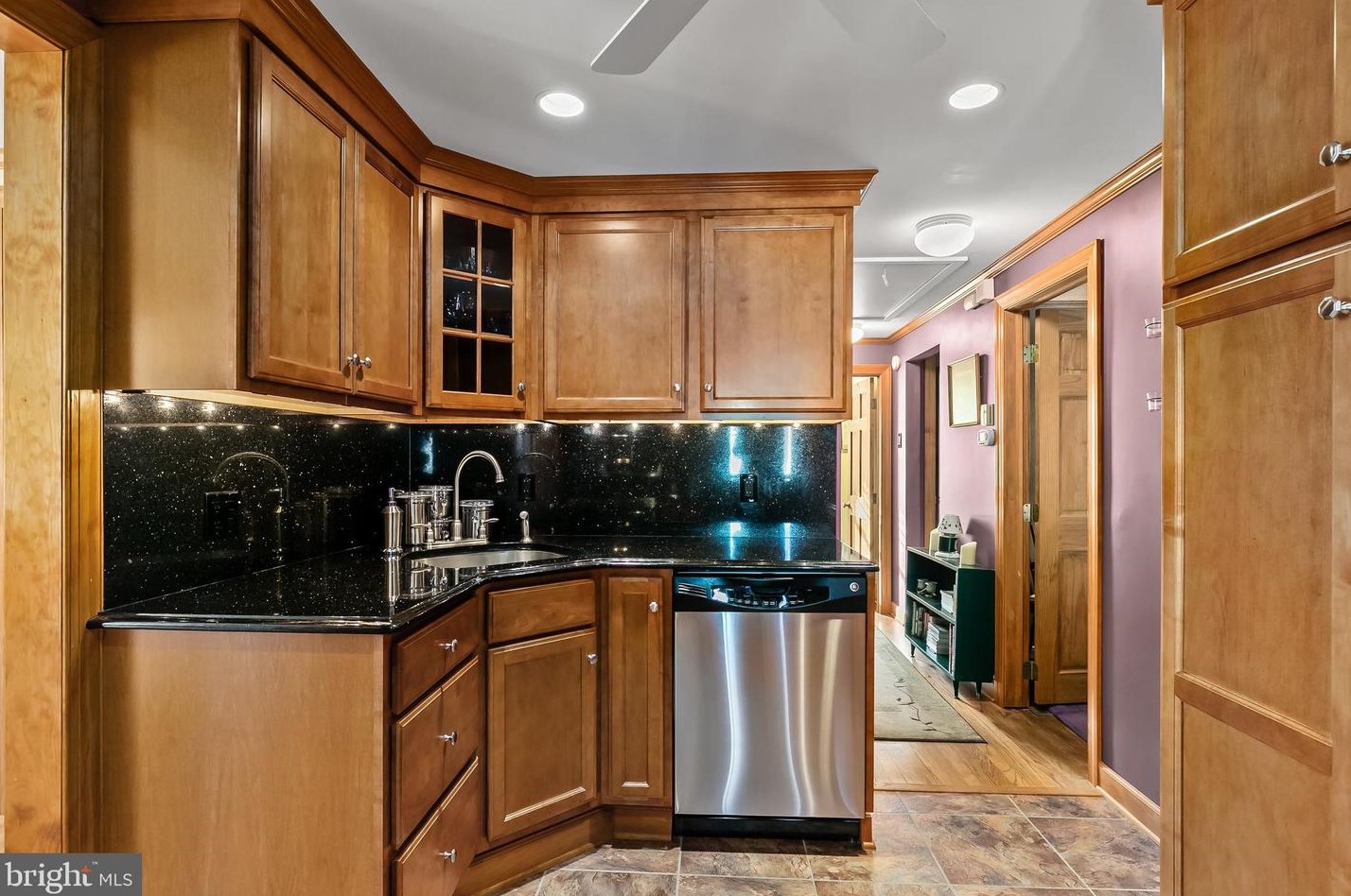 112 Fairfax Dr, Riverton NJ  08077-2133 exterior
