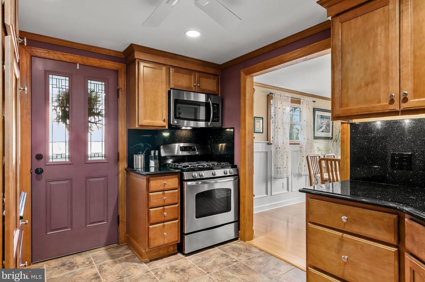 112 Fairfax Dr, Riverton NJ  08077-2133 exterior