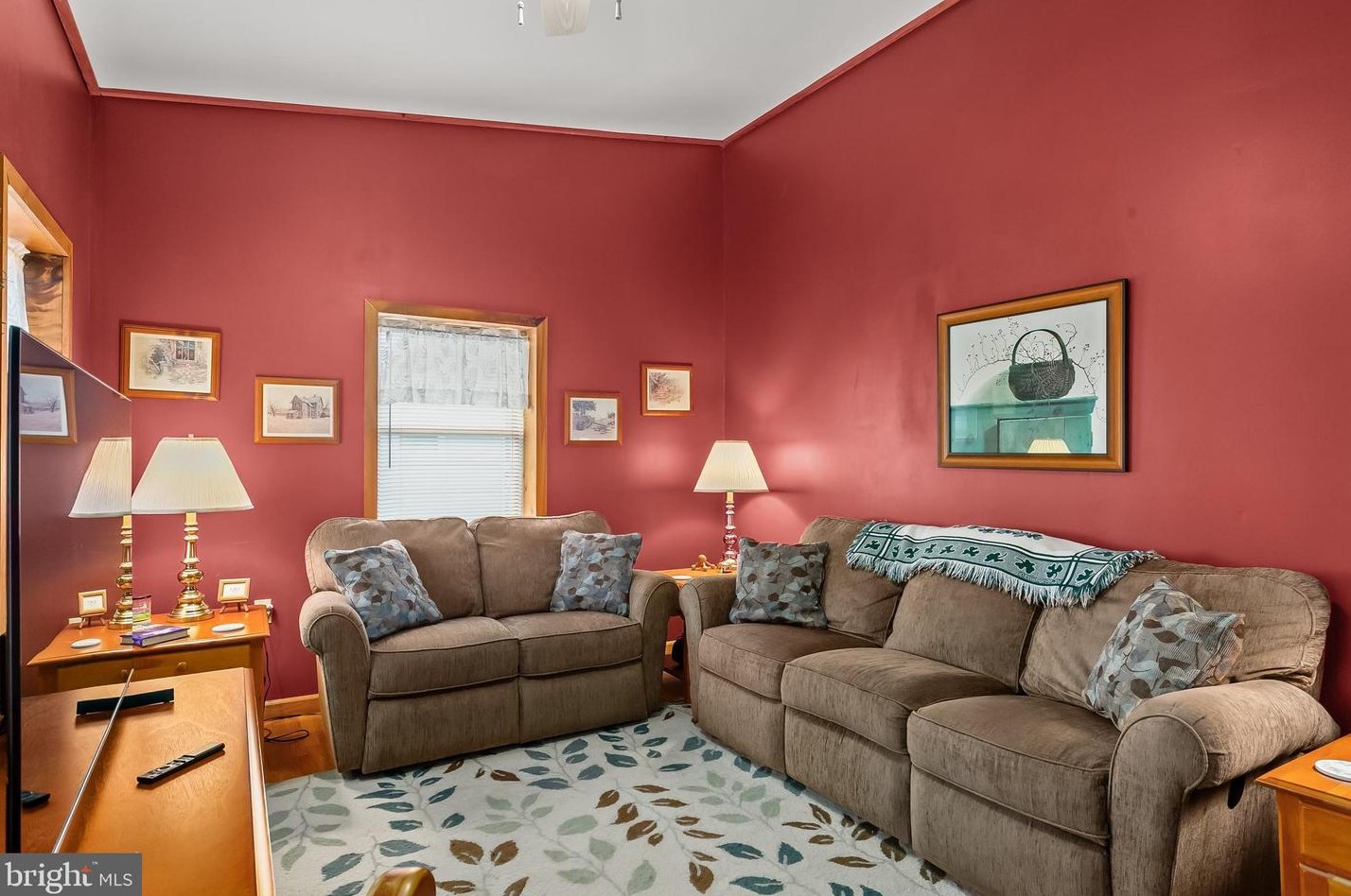 112 Fairfax Dr, Riverton NJ  08077-2133 exterior