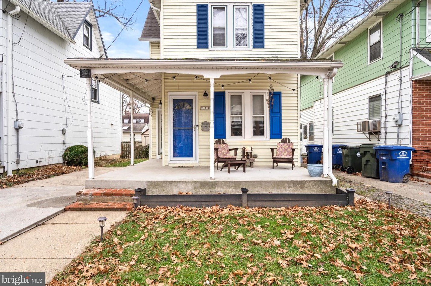 210 Penn St, Riverton NJ  08077-1222 exterior
