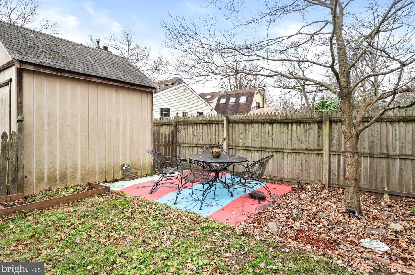 210 Penn St, Riverton NJ  08077-1222 exterior