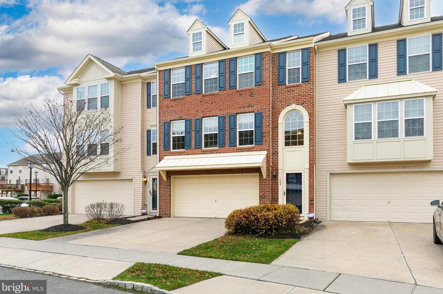 128 Helen Dr, Riverton, NJ 08077