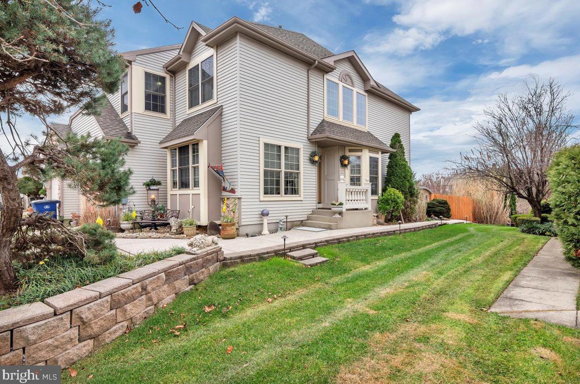 32 Manchester Way, Burlington, NJ 08016-4316