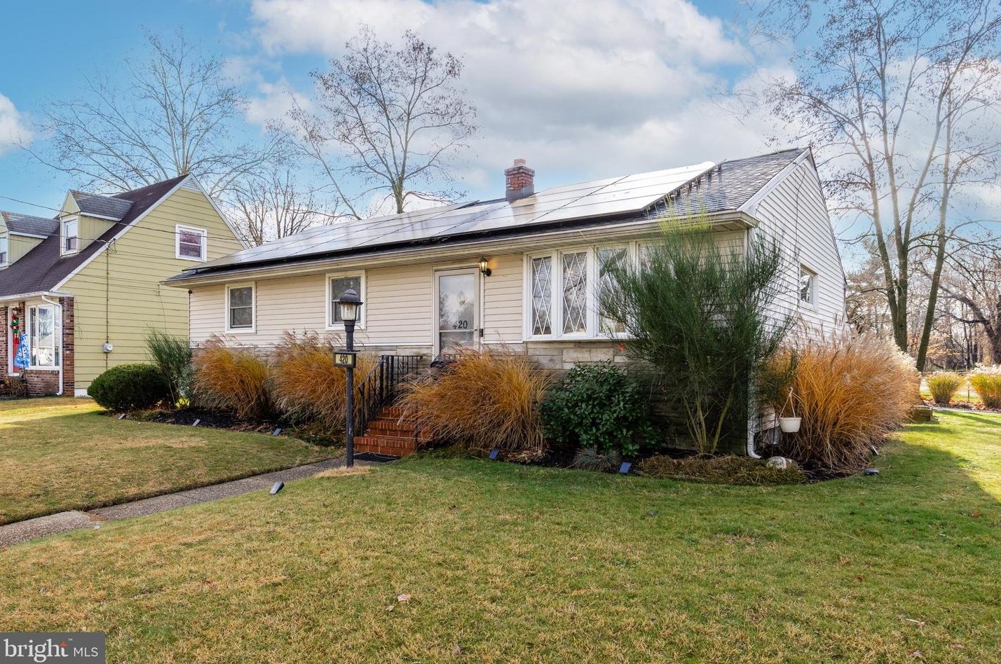 420 W Henry St, Palmyra, NJ 08065