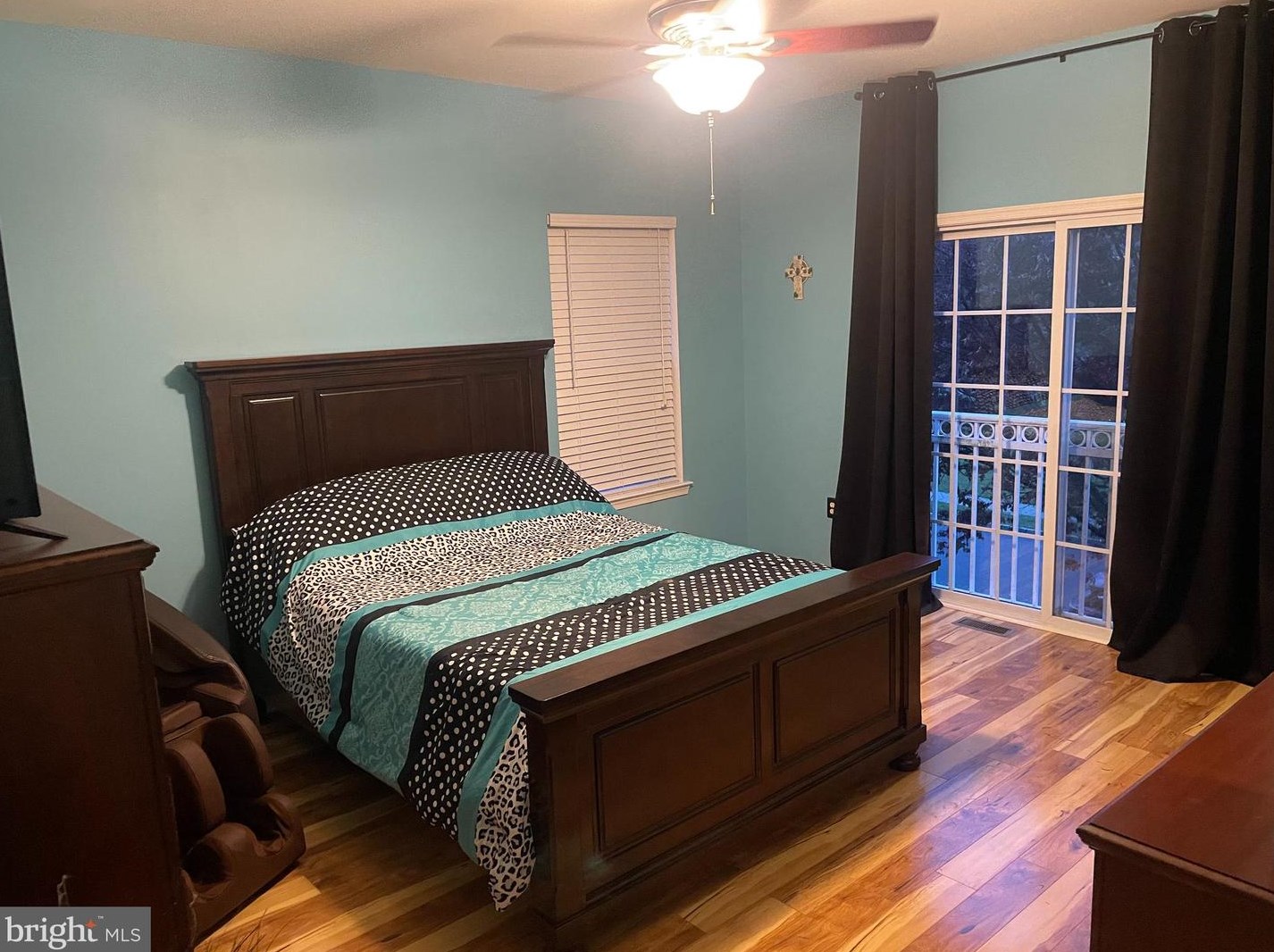 1831 Jason Dr, Riverton NJ  08077-1553 exterior