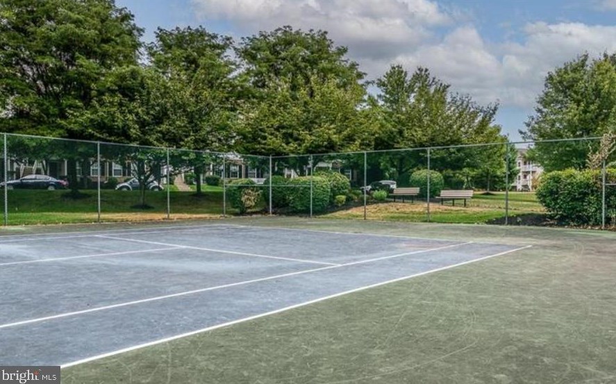 1831 Jason Dr, Riverton NJ  08077-1553 exterior