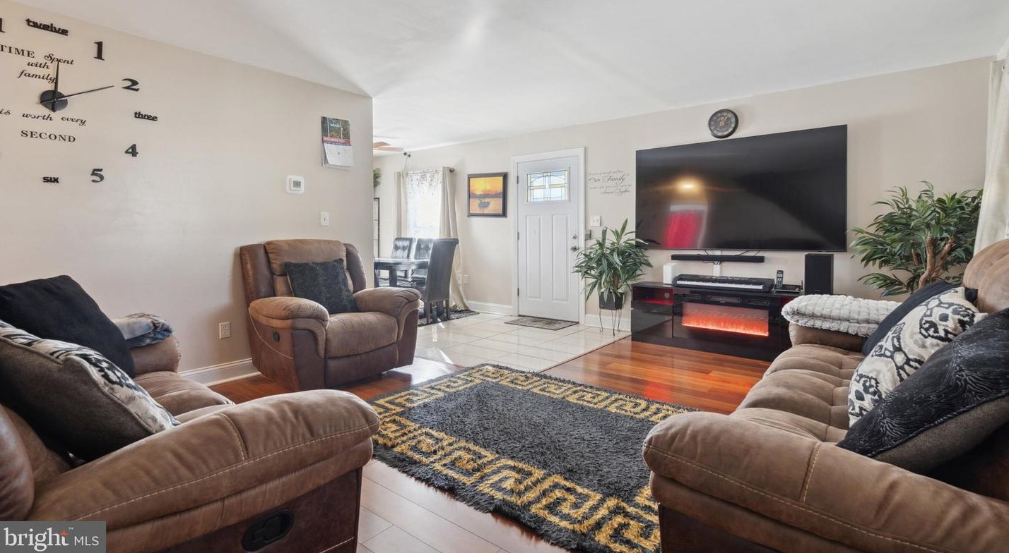 37 Medley Ln, Willingboro NJ  08046-3122 exterior