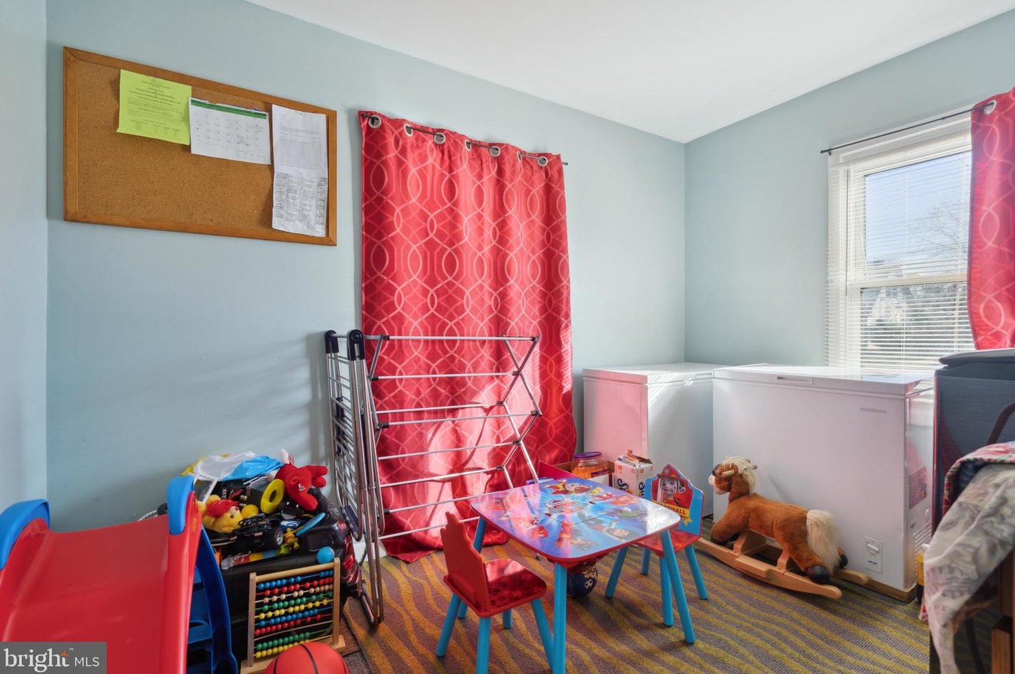 37 Medley Ln, Willingboro NJ  08046-3122 exterior