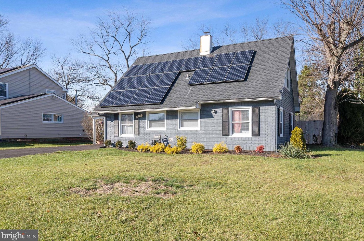 37 Medley Ln, Willingboro, NJ 08046