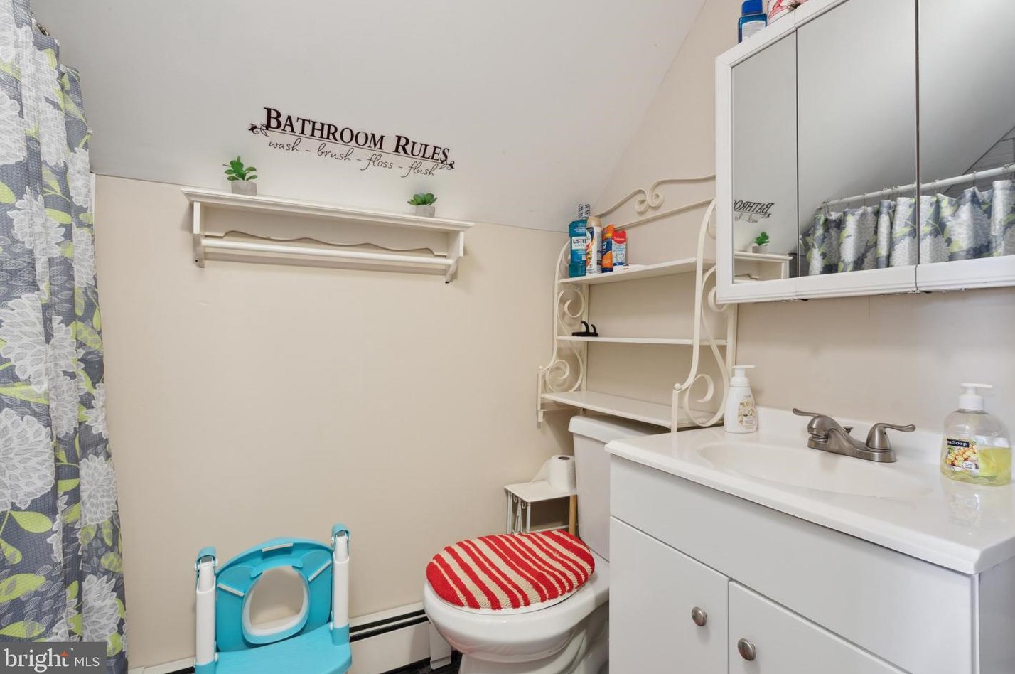 37 Medley Ln, Willingboro NJ  08046-3122 exterior