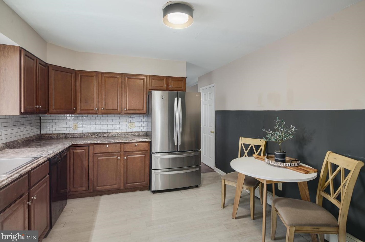 6 Flag St, Pemberton, NJ 08068