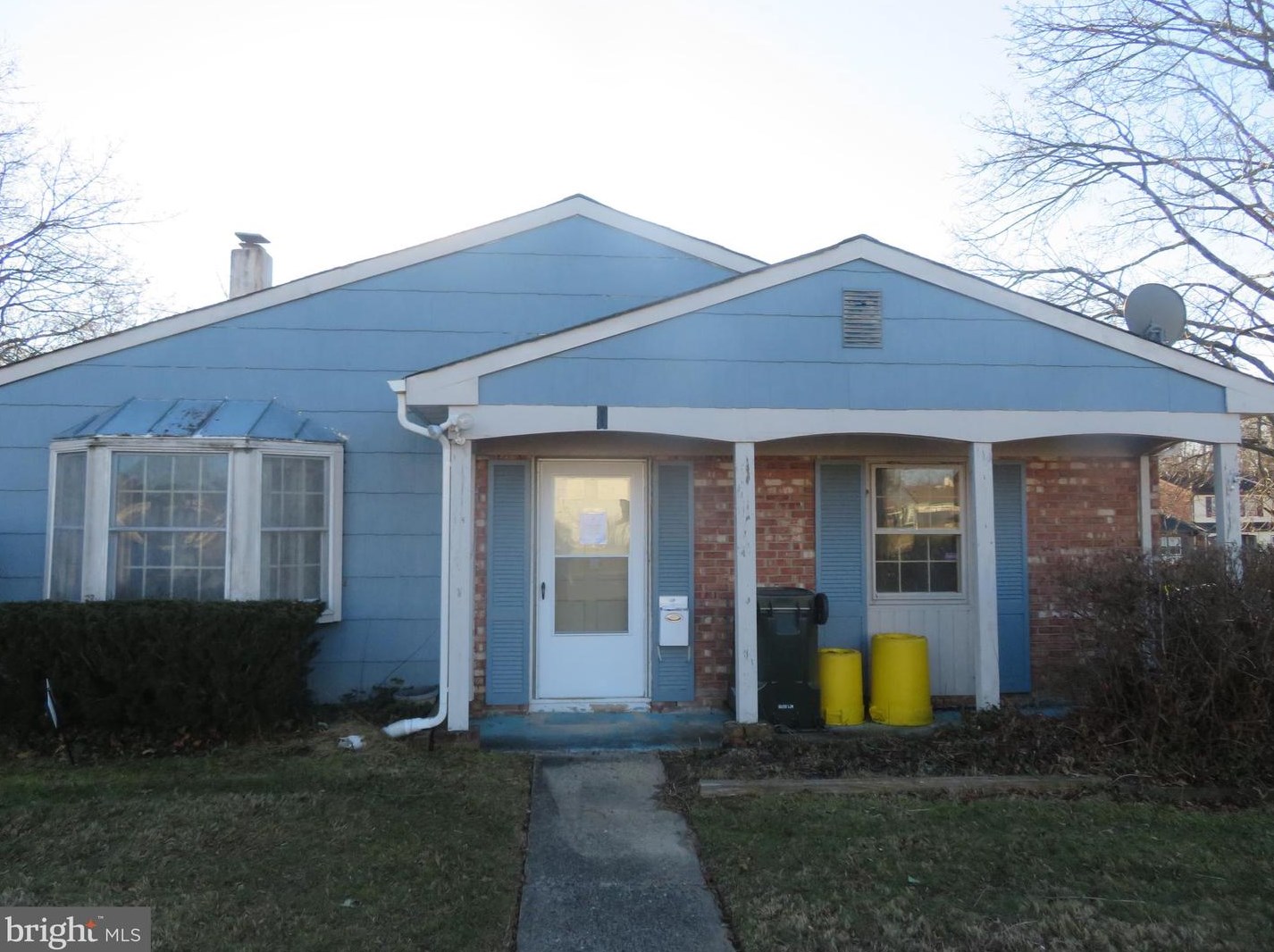 8 Farragut Ct, Willingboro, NJ 08046