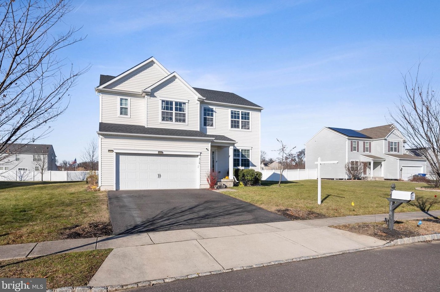 316 Pigott Dr, Florence, NJ 08518